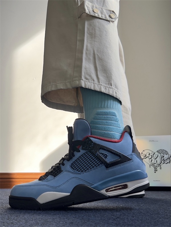 Air Jordan 4 Retro x Travis Scott 'Cactus Jack' photo review