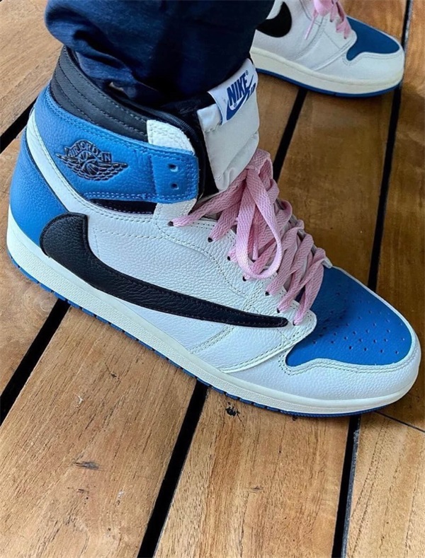 Travis Scott xFragment x Air Jordan 1 High OG SP “Military Blue” photo review